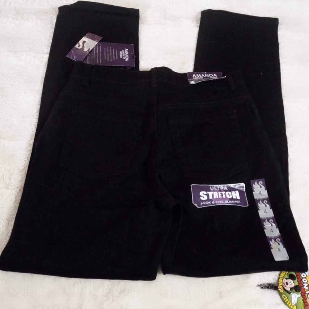 Amanda classic fit jeans black for woman